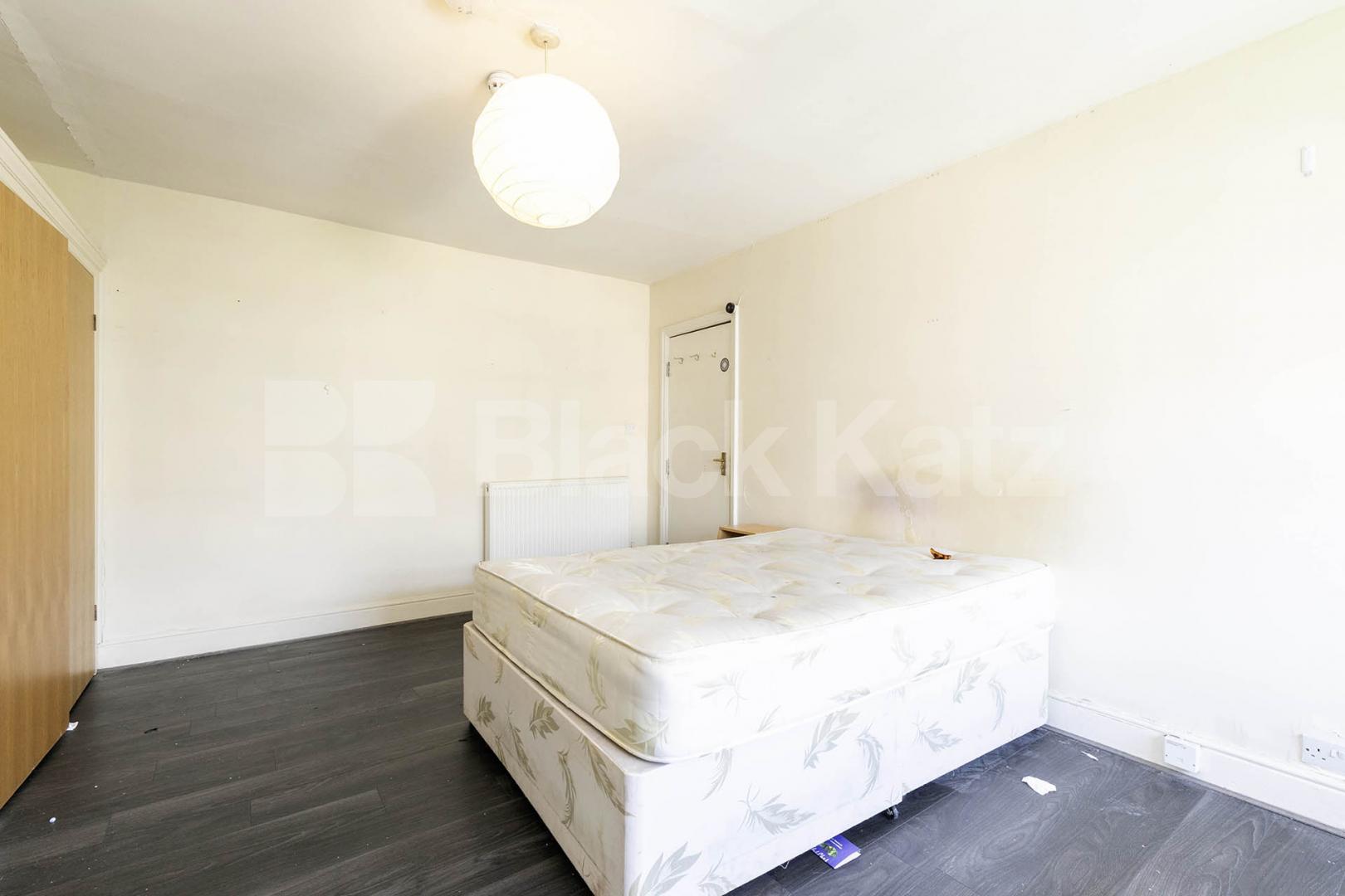 Beautiful bedsit set on the first floor of a period conversion Howitt Road, Belsize Park